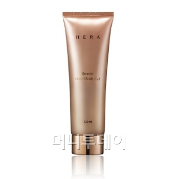 헤라의 ‘브론즈 틴티드 바디 젤'