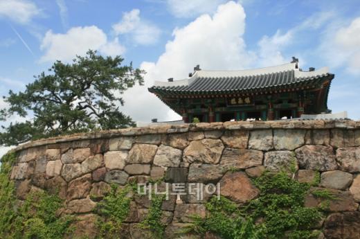 ▲하멜이 억류되어 있었던 병영성의 전경