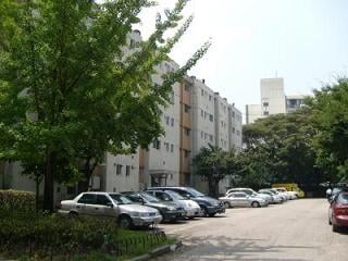 ↑최근 반등세를 보였던 서울 강동구 고덕동 일대 재건축 단지.