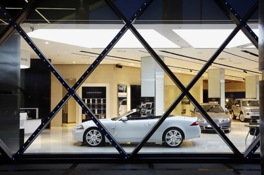 ↑캐딜락 전시장