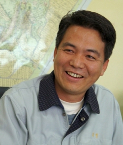 ↑ 배선태 이사는 "쌀과 기름은 조금만 눈속임을 하면 많은 수익을 창출할 수 있는 유혹들이 많으나, 선조때부터 신뢰와 정직을 바탕으로 일한 것을 지켜나갈 것"이라고 말했다.