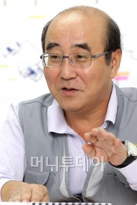↑석두만 현대건설 카타르 5차 비료공장 현장 소장.