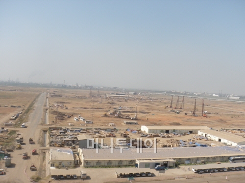 ↑삼성엔지니어링이 수주해 시공중인 인도 구자라티주 다헤즈 경제특구 OPaL DFCU&AU 프로젝트의 후속공정 부지 전경