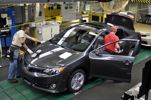 ↑6일(현지시간) 미 토요타 켄터키 공장에서 2012년형 캠리를 생산하고 있다.