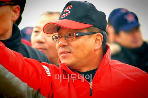 ↑ 창단 첫 해부터 '스페셜스' 야구단 감독을 맡고 있는 명혜학교 김천우 교사.ⓒ송학주