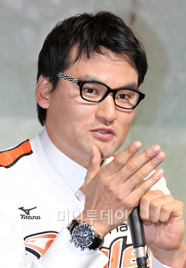 연봉 6억원을 기부하고 한화에 입단한 박찬호/박용훈 인턴기자 yh01@