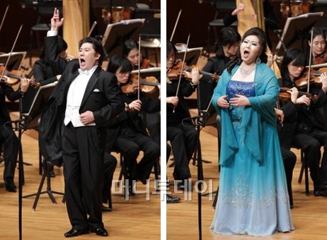 ↑ 바리톤 강형규(왼쪽)와 메조소프라노 이아경은 풍부한 음역과 감성으로 주옥같은 오페라 아리아를 선사했다. ⓒ이기범 기자 leekb@