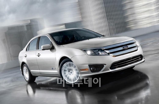 ↑포드 '퓨전 하이브리드'