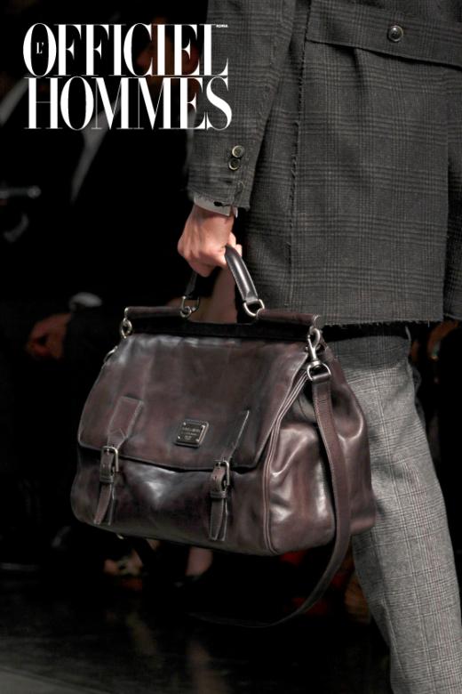 ▲ 이번 시즌, 대부분의 브랜드 가방 사이즈가 다 커졌다.
사진은 돌체 앤 가바나 제품.