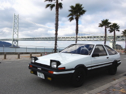80년대 토요타의 마지막 후륜 스포츠카 'AE86'