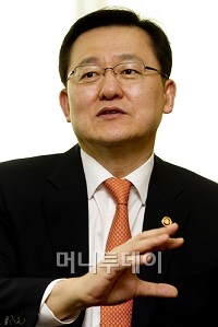 ↑ 홍석우 지식경제부 장관ⓒ이기범 기자
