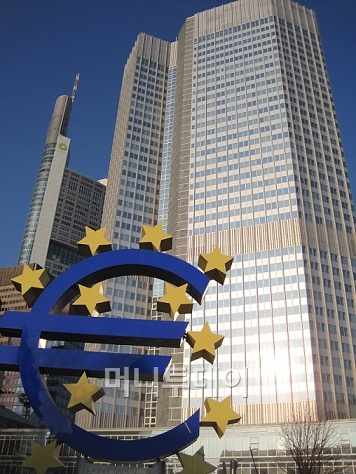 ↑ 독일 프랑크푸르트에 있는 유럽중앙은행 전경ⓒ정진우 기자