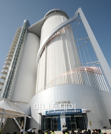 ↑스카이타워 전경 ⓒ여수세계박람회조직위 제공