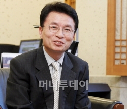 ↑안호상 국립극장 극장장 ⓒ임성균 기자 tjdrbs23@