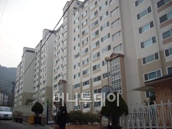 ↑서울 성동구 금호동1가 633 벽산아파트 전용114.57㎡ⓒ사진제공=부동산태인