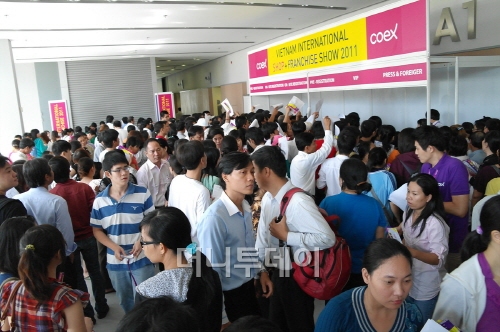 ▲ ▲ 지난 2011년 베트남 프랜차이즈 박람회 모습
