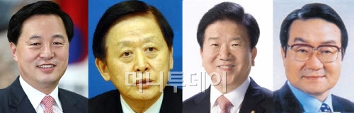 (왼쪽부터 가나다順)김두관 경남도지사, 김하중 전 주중대사, 박병석 민주통합당 의원, 이세기 전 의원(현 한중친선협회장)