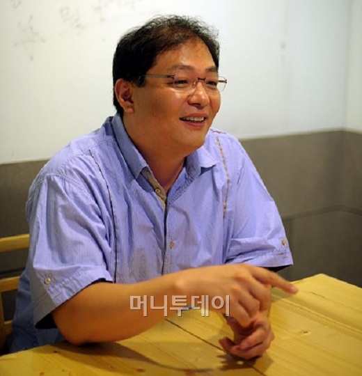 ↑신승우 지노게임즈 수석 엔지니어. 네오위즈 공동창업자인 신 수석은 3년의 공백을 깨고 컴백모대로 지노게임즈를 선택했다.