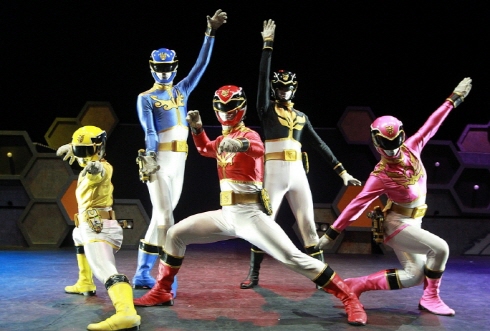 ↑ 액션라이브쇼의 결정판으로 기대를 모으고 있는 '파워레인저 미라클포스 에피소드2: 최후의 전투'