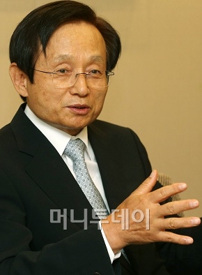 ↑바이오에서 글로벌 블록버스터를 만드는게 동아제약 김원배 사장의 꿈이다.(사진=이동훈기자)