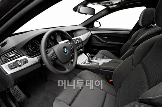 ↑535d M스포츠의 실내