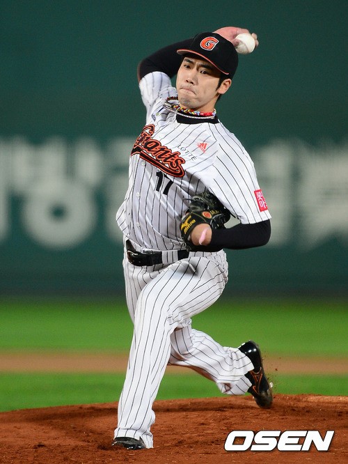 롯데 선발 고원준이 힘차게 공을 던지고 있다. ⓒ사진제공=OSEN