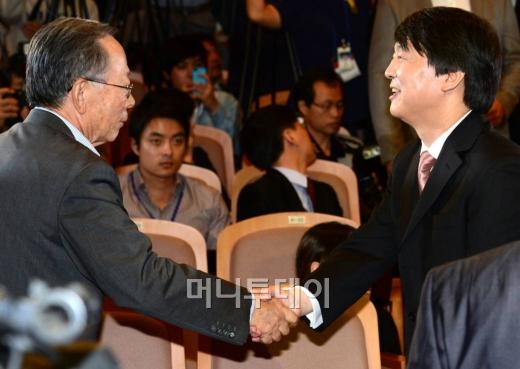 ↑이헌재 전 경제부총리와 무소속 안철수 대선 후보