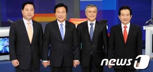 ▲민주당 대선후보 경선 당시 TV토론에 나선 네 후보