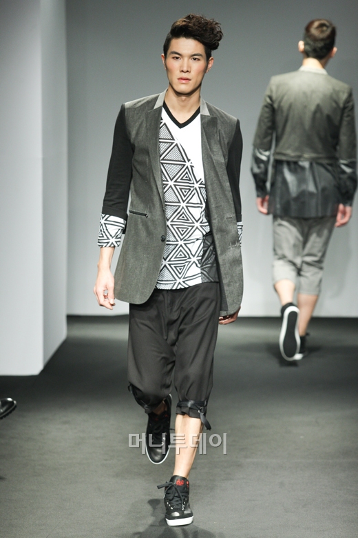 ⓒ디자이너 이재호 제이호 옴데스프릿(jayho HOMME D'ESPRIT)