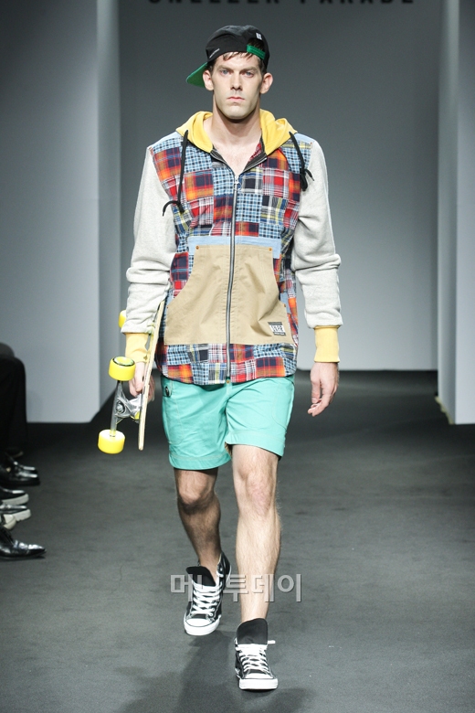 ⓒ디자이너 김경민 스니저 퍼레이드(SNEEZER PARADE)