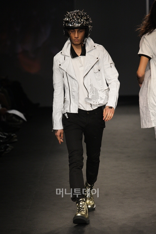 ⓒ디자이너 송혜명 도미닉스웨이(Dominic's way)