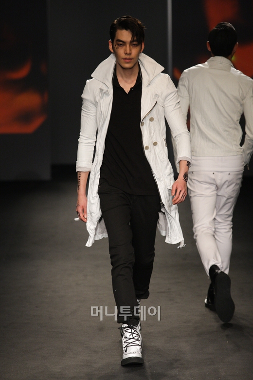 ⓒ디자이너 송혜명 도미닉스웨이(Dominic's way)