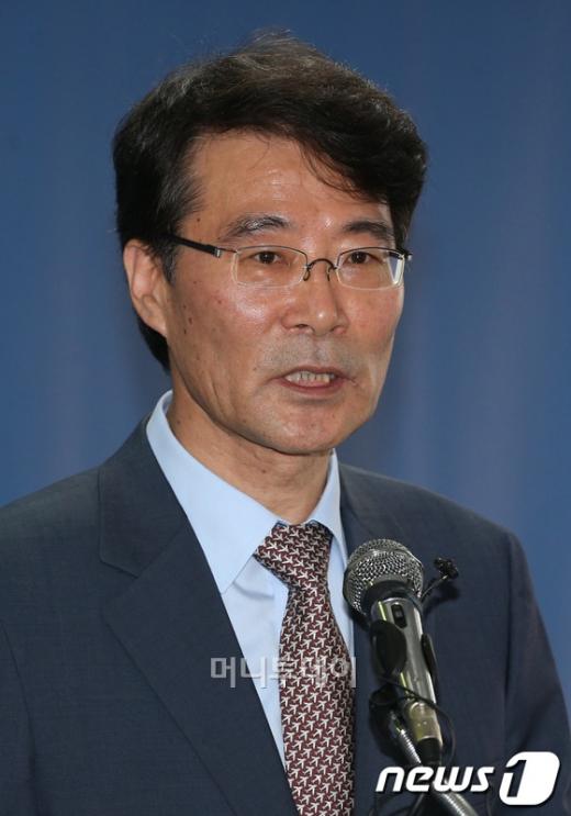 ↑ 안철수 무소속 대선 후보 측 장하성 국민정책본부장 ⓒ뉴스1제공