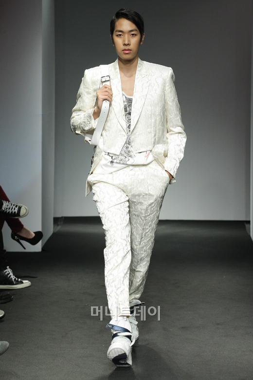 ⓒ디자이너 황재근 제쿤옴므(ZE QUUN homme)