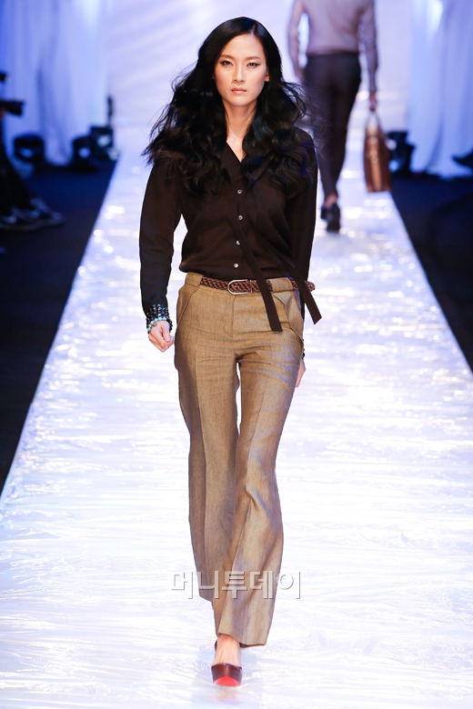 ⓒ디자이너 정두영 반하트 디 알바자(VanHart di Albazar)