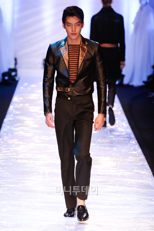 ⓒ디자이너 정두영 반하트 디 알바자(VanHart di Albazar)