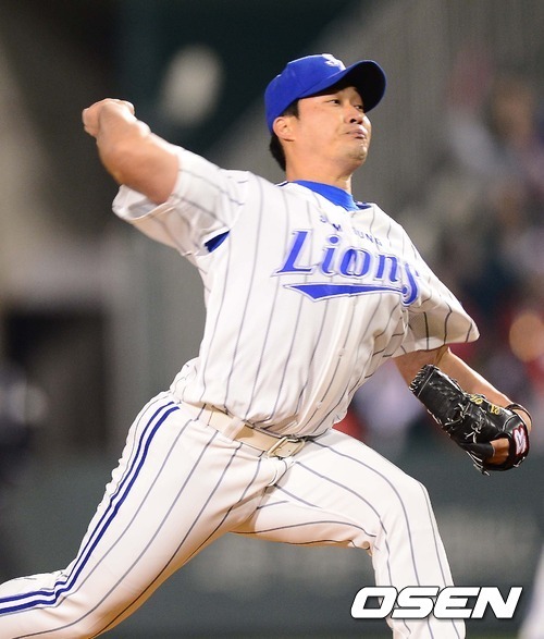 8회초 2사 상황에서 오승환이 등판해 공을 뿌리고 있다. ⓒ사진제공=OSEN