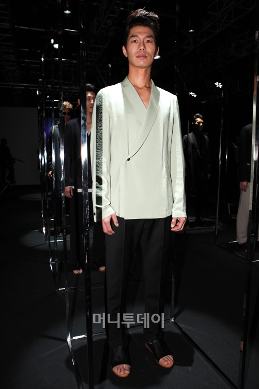 ⓒ디자이너 신재희 재희 신(Jehee sheen)