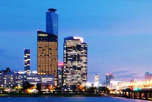 콘래드서울호텔과 여의도 IFC몰 전경 (사진제공=콘래드서울호텔)