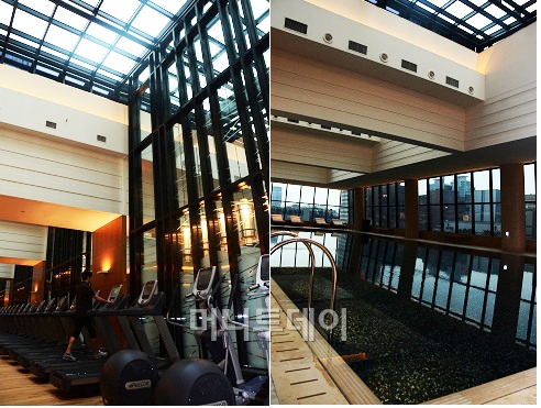 높은 유리 천장이 탁트인 느낌을 주는 휘트니스센터와 수영장, 콘래드호텔서울