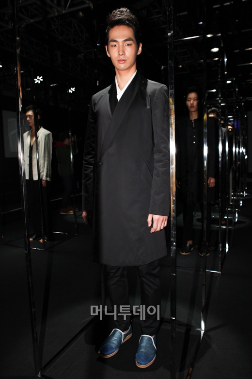 ⓒ디자이너 신재희 재희 신(Jehee sheen)