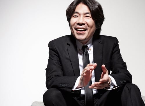 ↑배우 오달수는 '배우님' 대신 그저 '달수씨'라고 불러달란다. 소탈한 웃음이 매력적인 그는 자신의 연기에 대한 생각만큼은 확고했다. '물 흐르듯 편안하고 자연스러운 연기를 하자는 게 지론'이라고. (사진제공=CJ E&M)