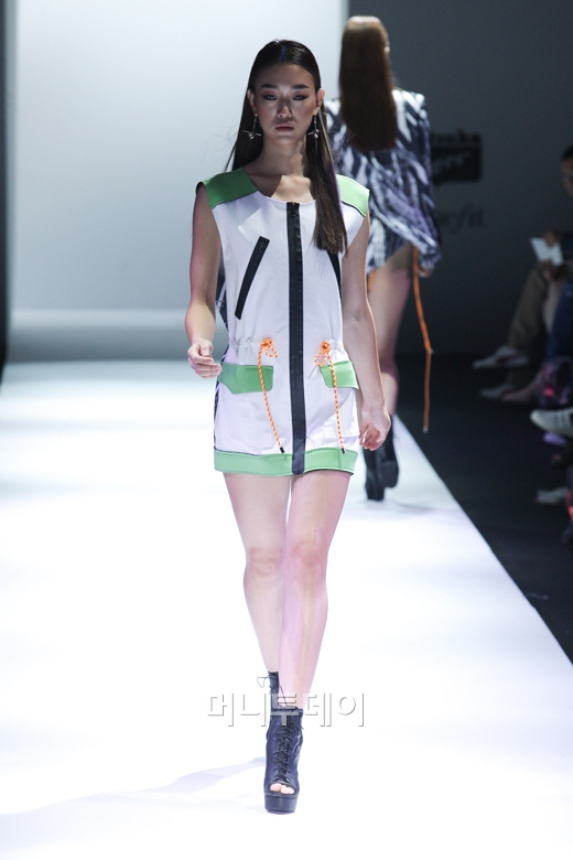 ⓒ디자이너 곽현주 곽현주컬렉션(KWAK HYUN JOO collection)