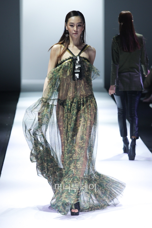 ⓒ디자이너 곽현주 곽현주컬렉션(KWAK HYUN JOO collection)