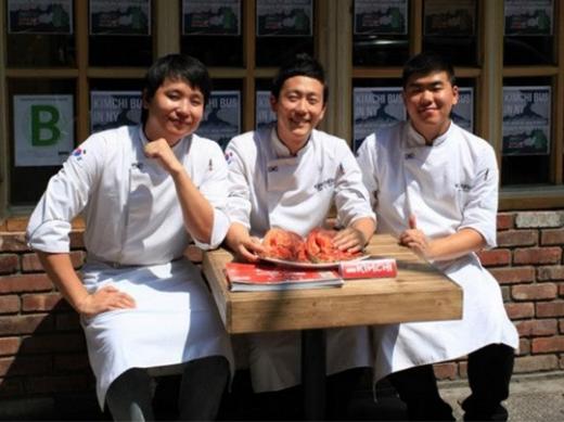 김치버스팀의 김승민(29)·류시형(29)·조석범(25)씨(왼쪽부터). ⓒ김치버스팀.