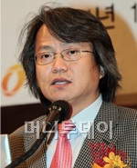 ↑최재홍 강릉원주대 교수.