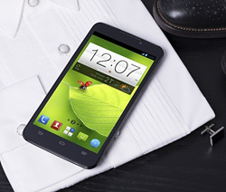 ↑올해 MWC2013에 전시된 대부분의 스마트 기기 OS는 안드로이드다. 그러나 타이젠 등 신규 OS들이 세를 규합하면서 안드로이드 대항마로 자리잡을 지 주목을 받고 있다. /바르셀로나 사진공동 취재단