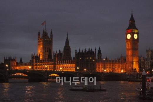 ↑ 영국 국회의사당의 야경. ⓒ사진=송원진
