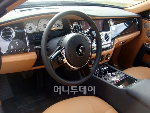 ↑고스트의 실내