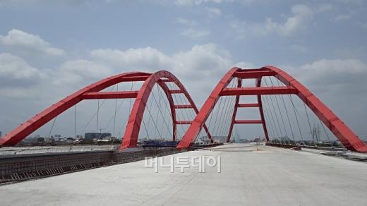 ↑서강대교를 연상케하는 베트남 호치민 빈로이교. ⓒ김유경 기자